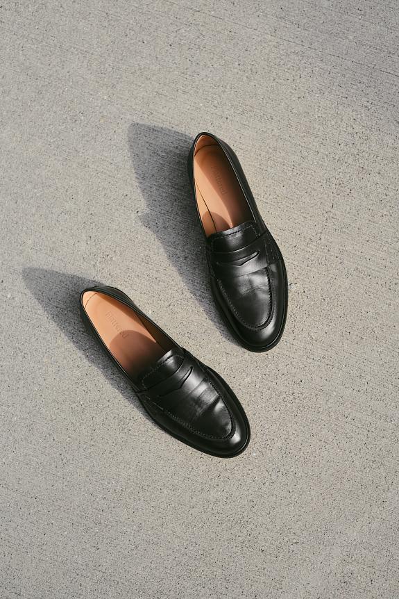 Flattered Sara Leather Black 1